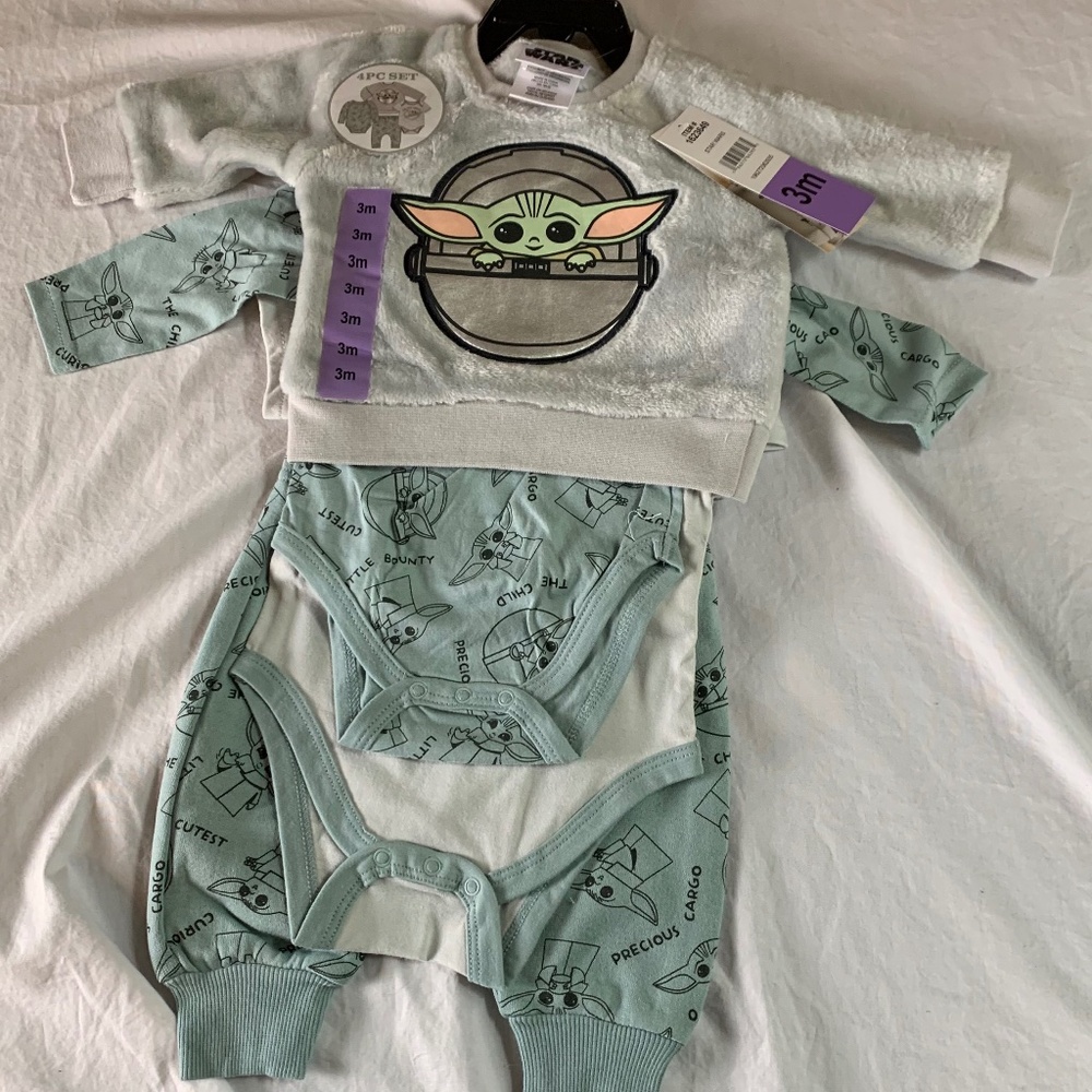 Star Wars Mandalorian Baby Yoda 4-Piece Outfit Set – 3 Months – Baby Boy‎ NWT